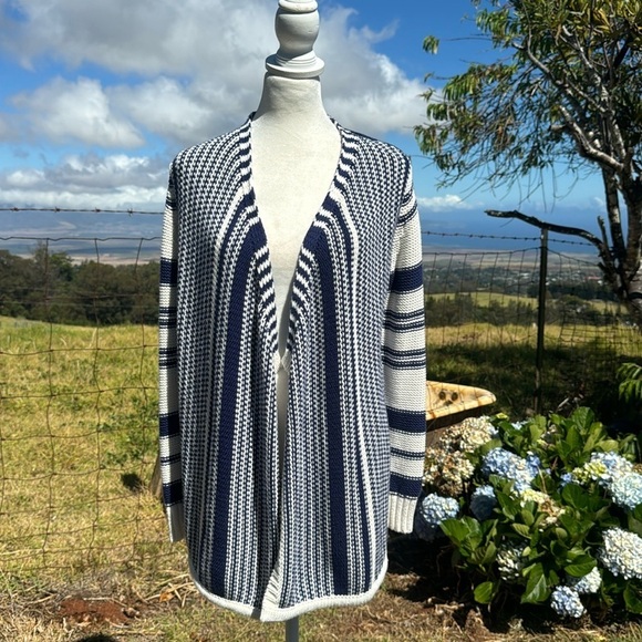 Ann Taylor Blue Striped  chunky knit Nautical Cardigan XXS petite - Picture 1 of 8